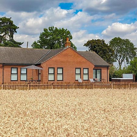 Highgrove Villa Gissing Exterior photo